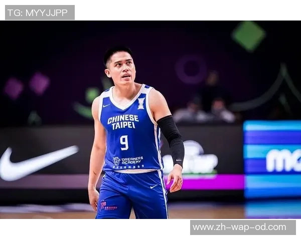 陈盈骏末节连中两记三分球助力球队锁定胜局展现强大心理素质